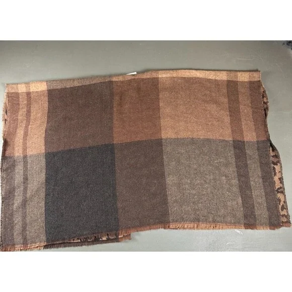 Nine West Reversible Wrap Scarf Plaid Leopard Brown Black Fringe NWT $50 MSRP - Picture 9 of 9